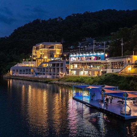 Gapyeong Suiteian Hotel&Resort Exterior photo